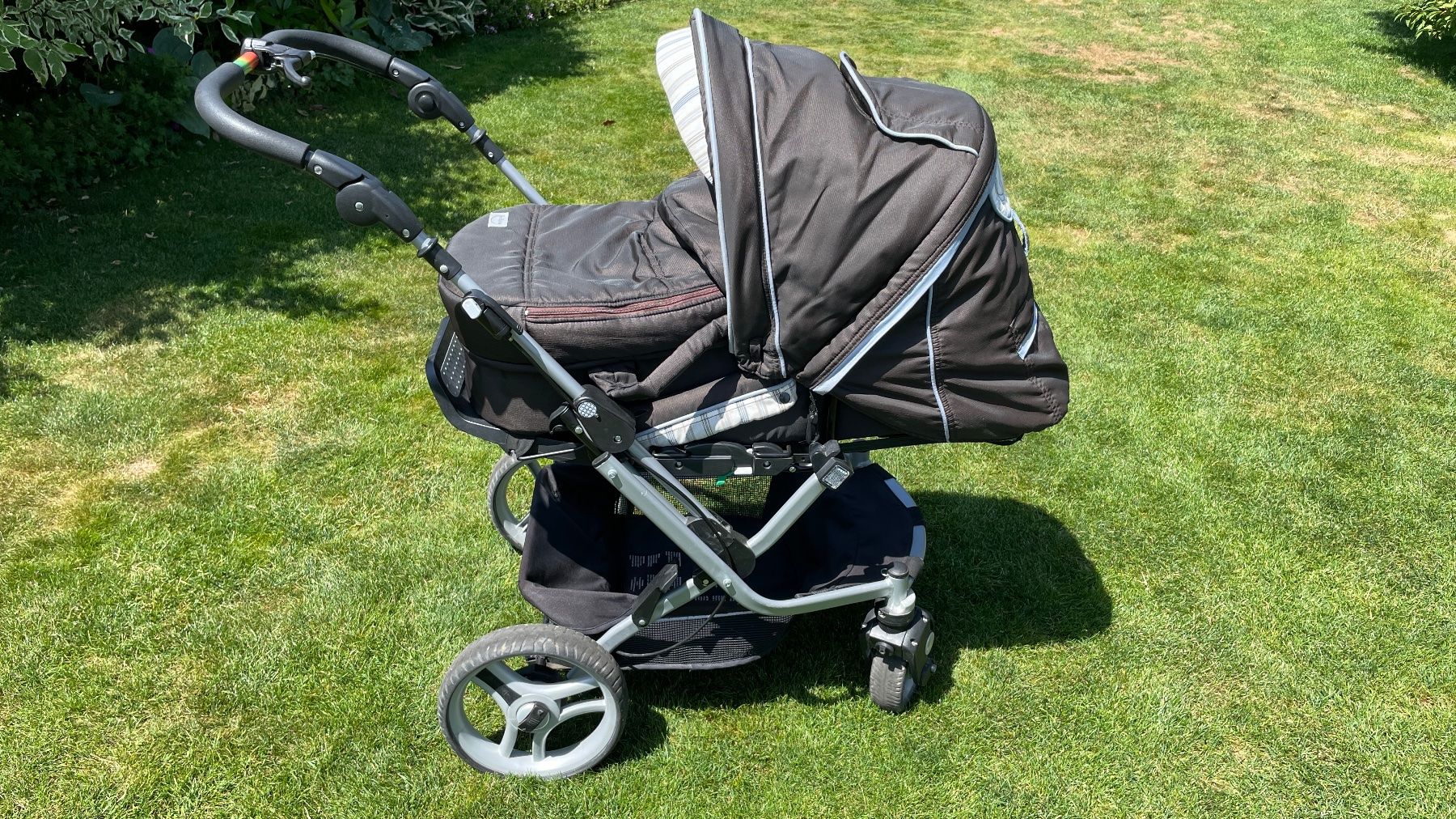 Teutonia Kinderwagen: Kinderwagen Teutonia Collection 2011 – Gebraucht aus Ittigen von Allemanns