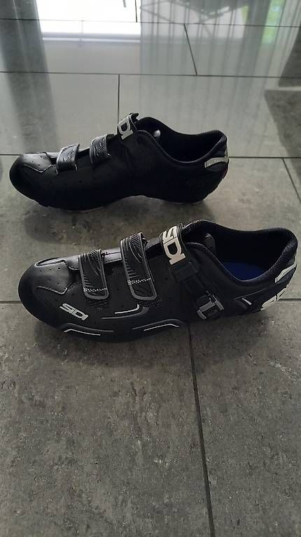 Shein Scarpe da uomo: Rennrad-Schuhe – Usato da Hägglingen venduto da sab_9mpp 1