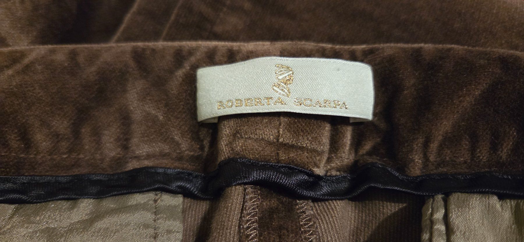 Hosen: Hose braun Samt Grösse 40 ROBERTA SCARPA – Gebraucht aus Wettswil von doe_x6nz 1