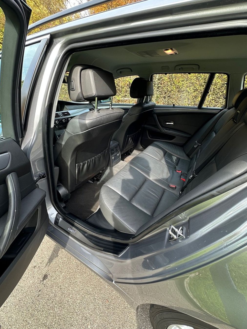 BMW Autos: BMW 525d touring Steptronic, frisch ab Service – Gebraucht aus Meggen von Elevation7 9