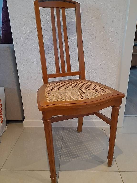 Sedie: 2 chaises en cannage traditionnel – Usato da Les Geneveys-sur-Coffrane venduto da papoute 1