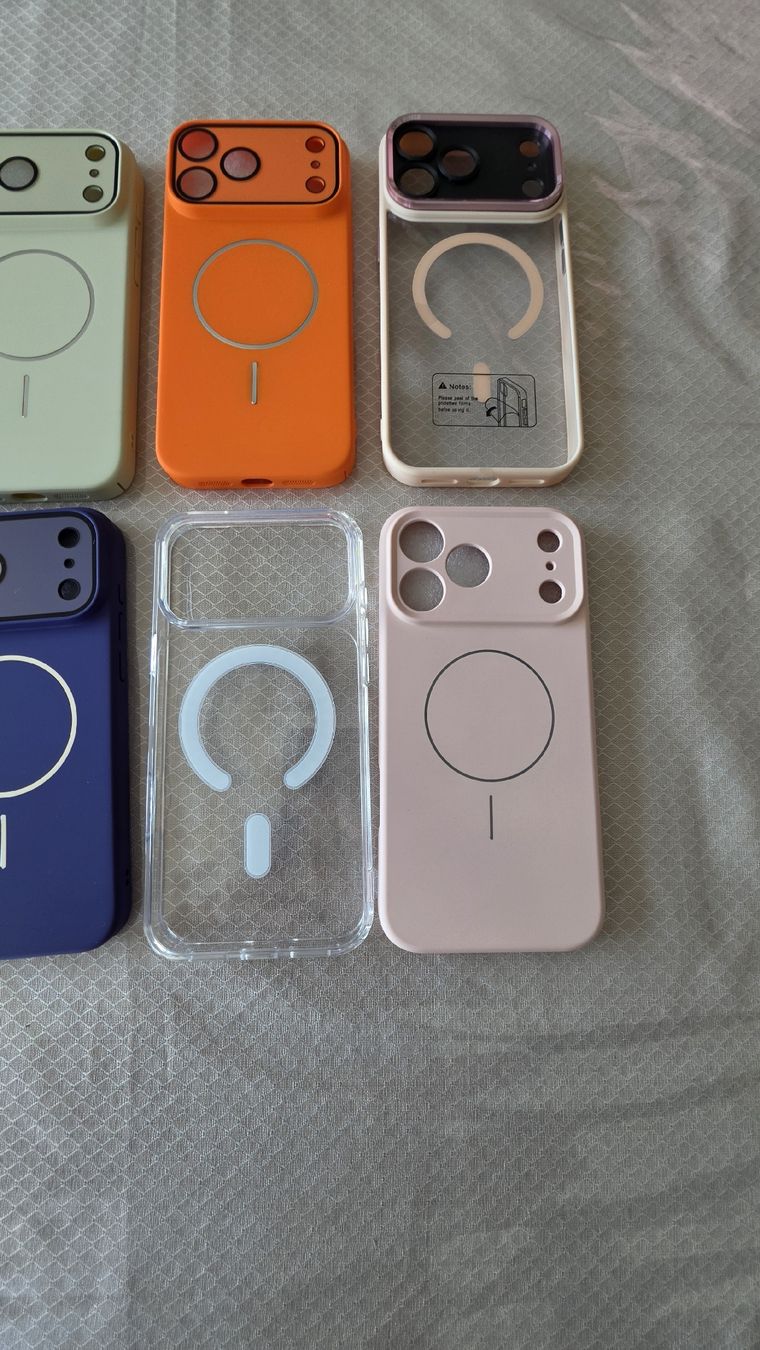 Apple Coques & Protection écran: Coques pour iPhone 17 Pro max – Neuf avec emballage d'origine à Martigny par IB_Store 5