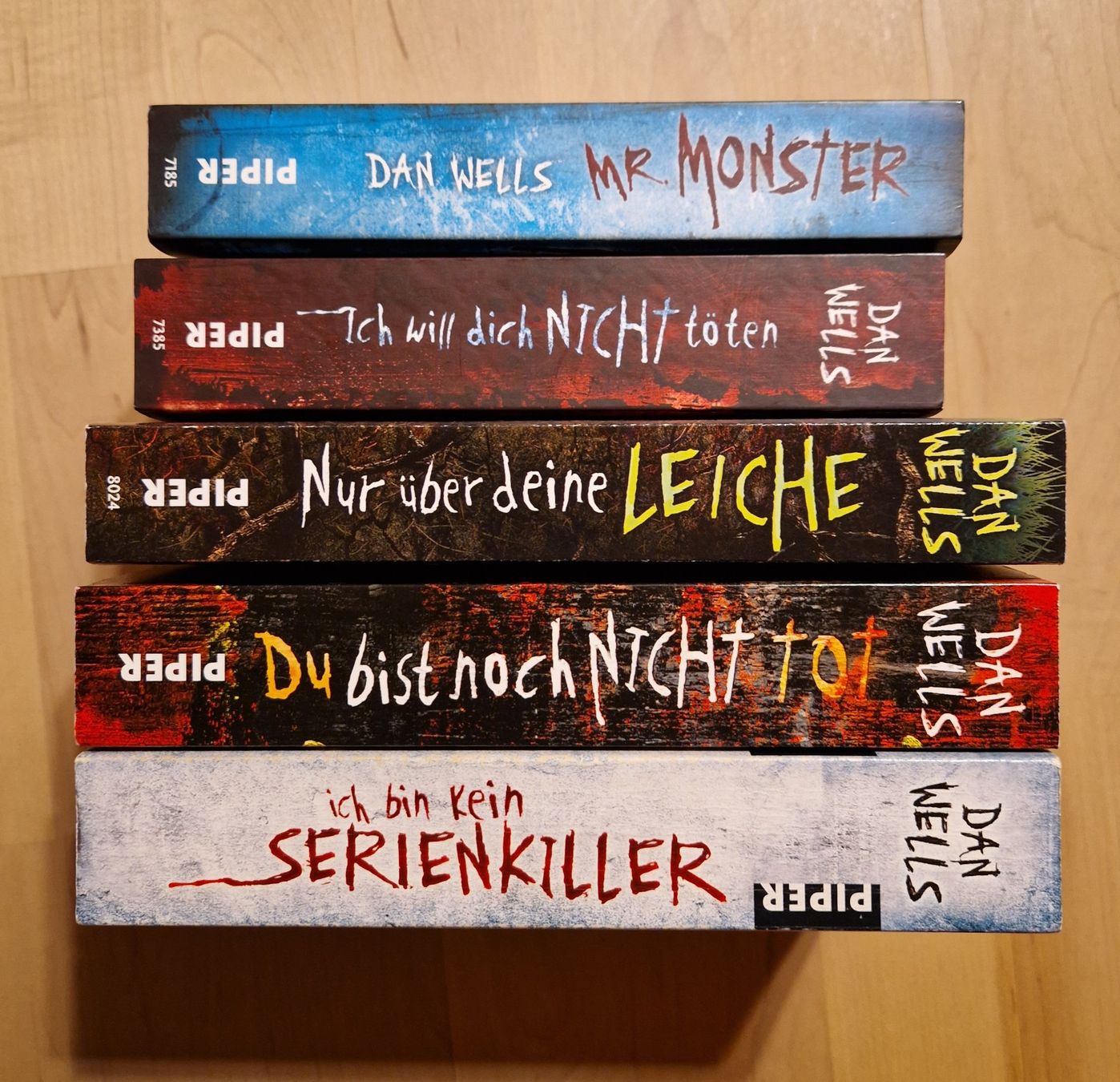 Bücher: John Cleaver Serie - Dan Wells – Gebraucht aus Belp von Kaviro