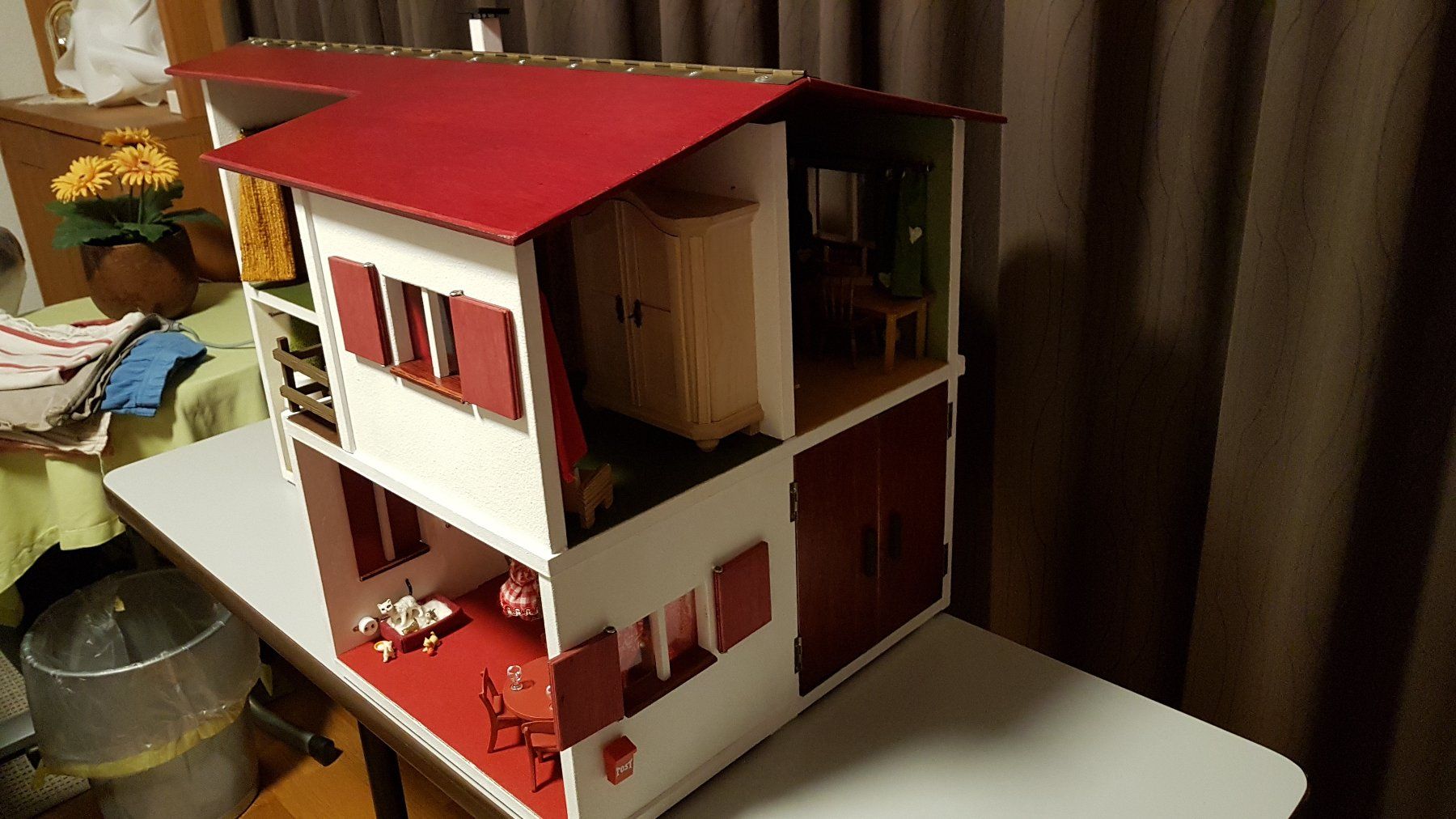 Case e mobili per bambole: Puppenhaus mit Beleuchtung – Usato da Mönchaltorf venduto da boesi51 2