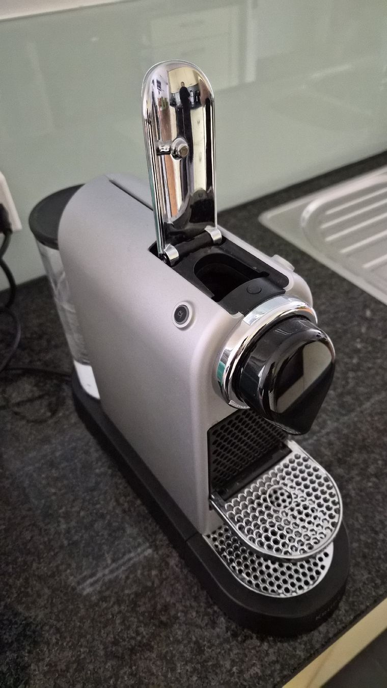 Nespresso Macchine per caffè & Macchine per espresso: Original Nespresso Maschine – Usato da Münchenbuchsee venduto da toviloa 1
