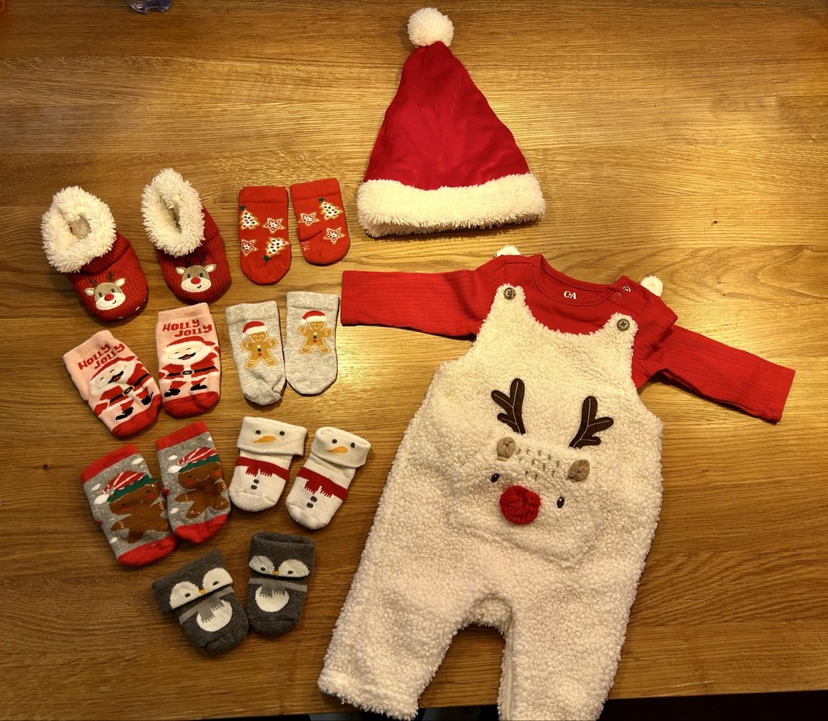 C&A Lotti di vestiti: Weihnachtsset Grösse 62 – Usato da Regensdorf venduto da Branca990