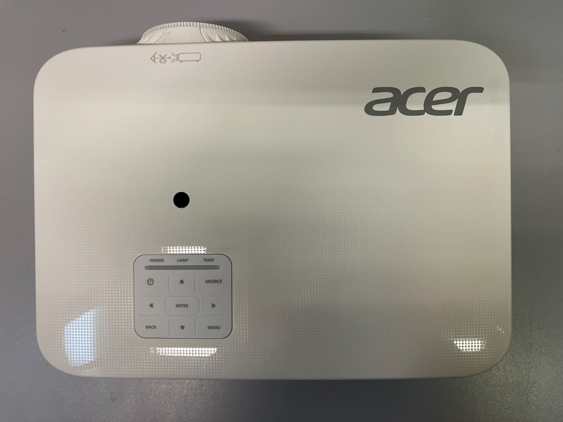 Acer Vidéoprojecteurs: Acer P5230 – D'occasion à Hochdorf par av-electronics 5