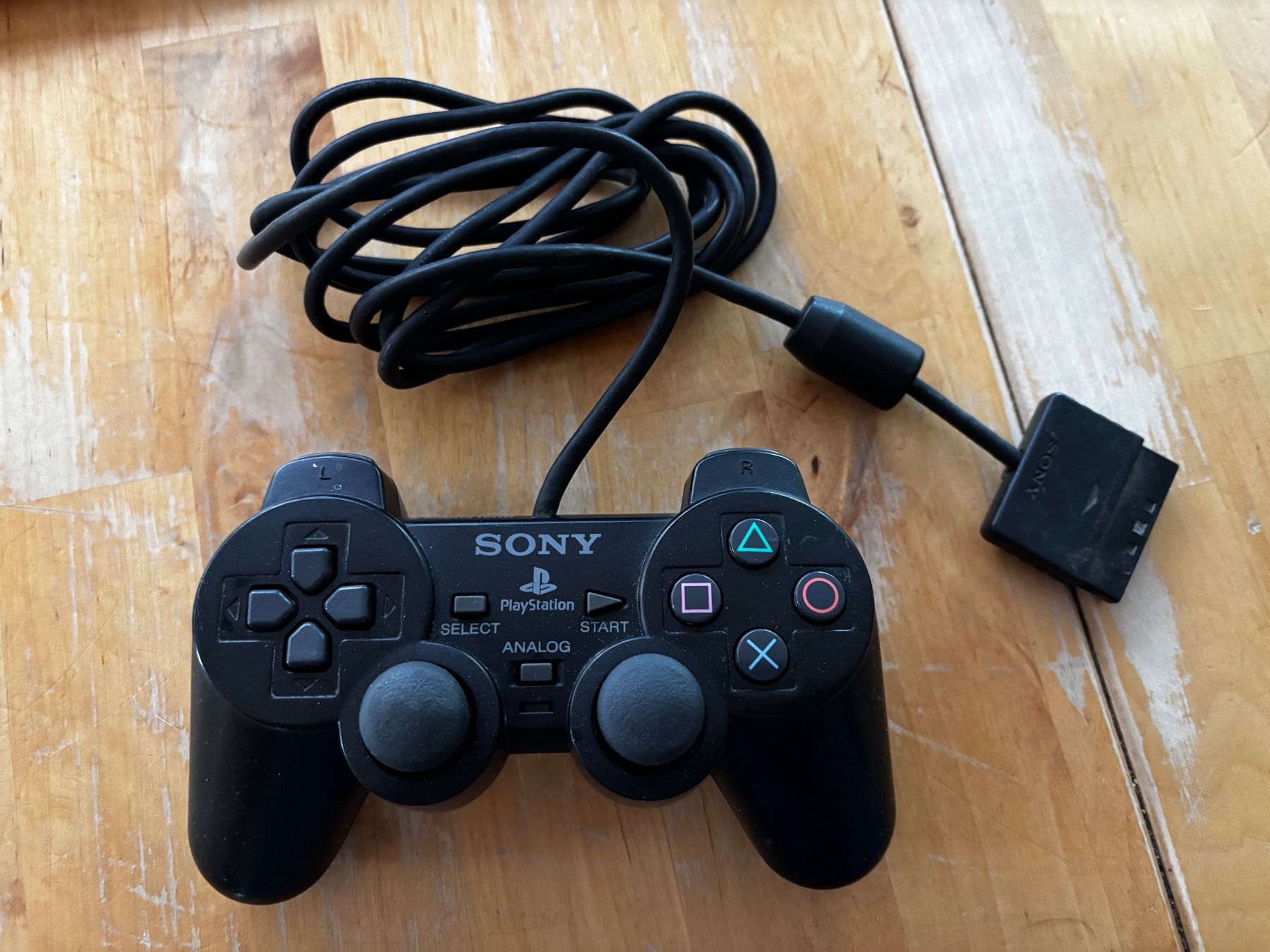 Sony Controller: Original PS2 Controller (Dualshock 2 in Schwarz) – Usato da Frenkendorf venduto da Fionchen
