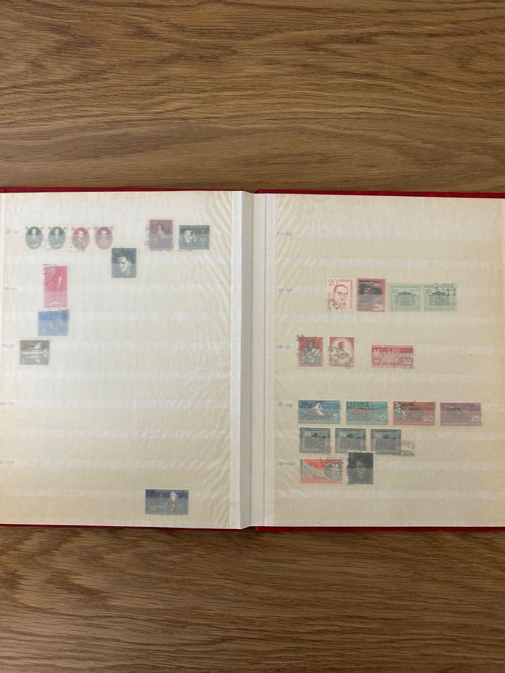 Tutti i francobolli: Doublettenalbum und zwei Couverts DDR – Usato da Seuzach venduto da Parasolmountain 6