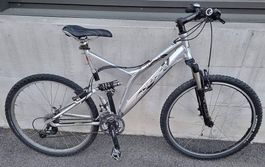 Cronics Team FS Mountainbike mit doppelter Federung.