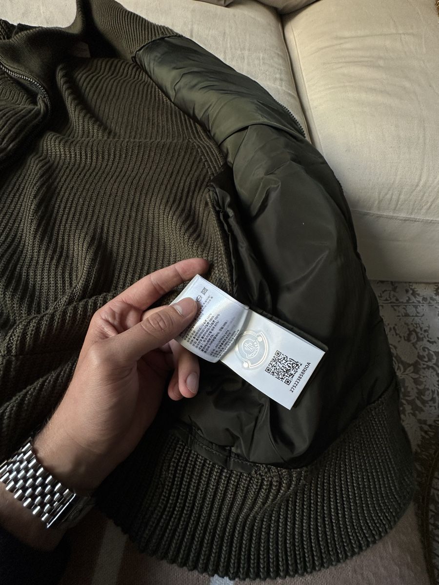 Moncler Giacche: Moncler Padded Down Zip Cardigan In Green – Nuovo (secondo la descrizione) da Dättwil AG venduto da lor_wx7h 2