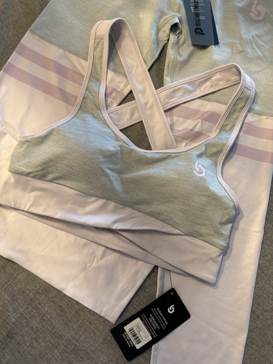 Leggings: Beyond Limits Set, Grösse M, neu mit Etikett – Neuf avec emballage d'origine à Geroldswil par tei_pzh8 2