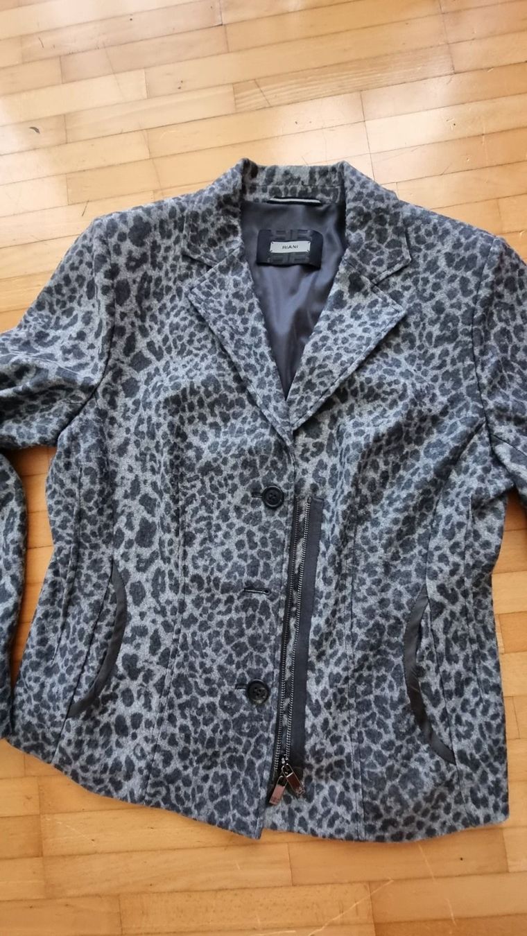 Giacche: Riani Blazer – Usato da Riedikon venduto da Winter21. 1