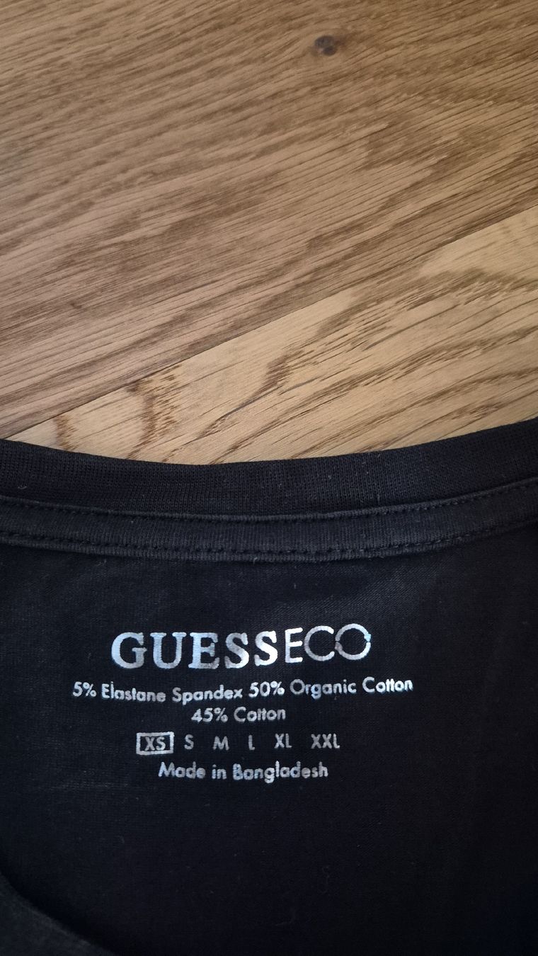 Guess T-Shirts: Guess T-Shirt  – Neu (gemäss Beschreibung) aus Feusisberg von cts_55rn 2