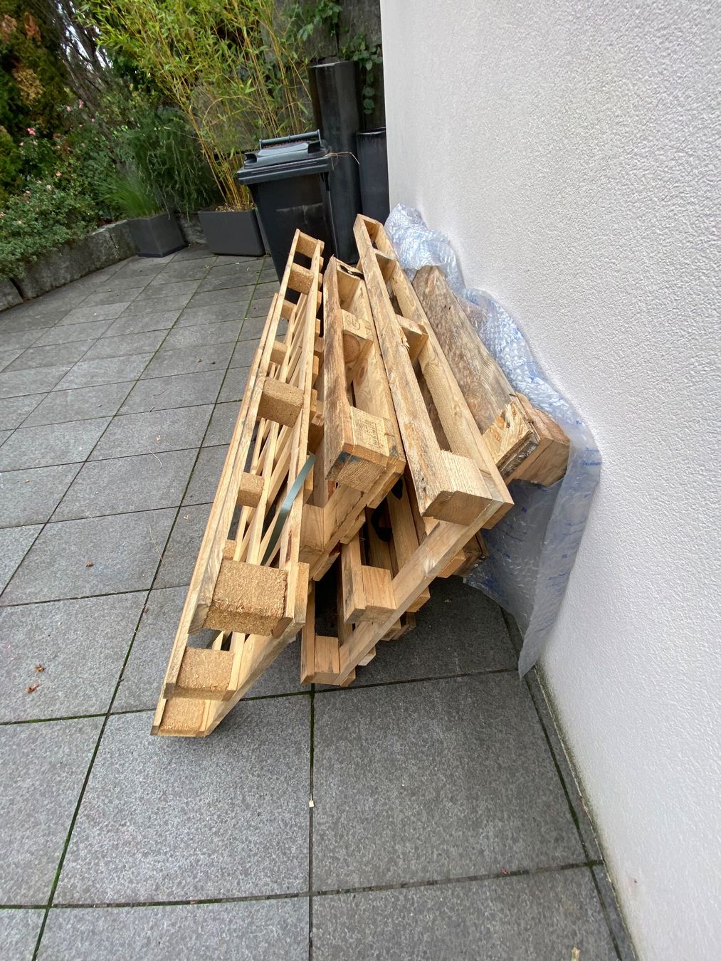 Pallets: Holzpaletten – Usato da Rüti ZH venduto da Diana7770