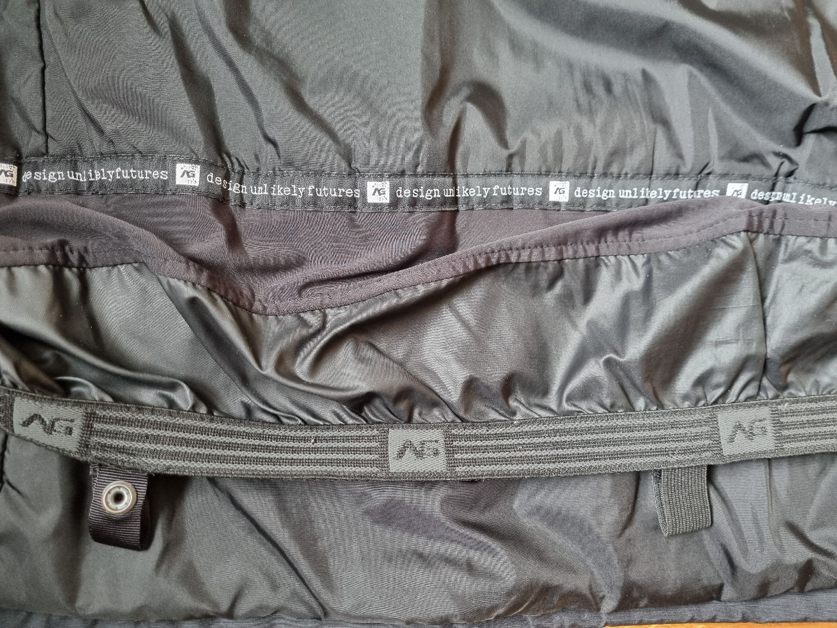 Burton Jacken: Analog Snowboardjacke – Gebraucht aus Liebefeld von Nobody7 5