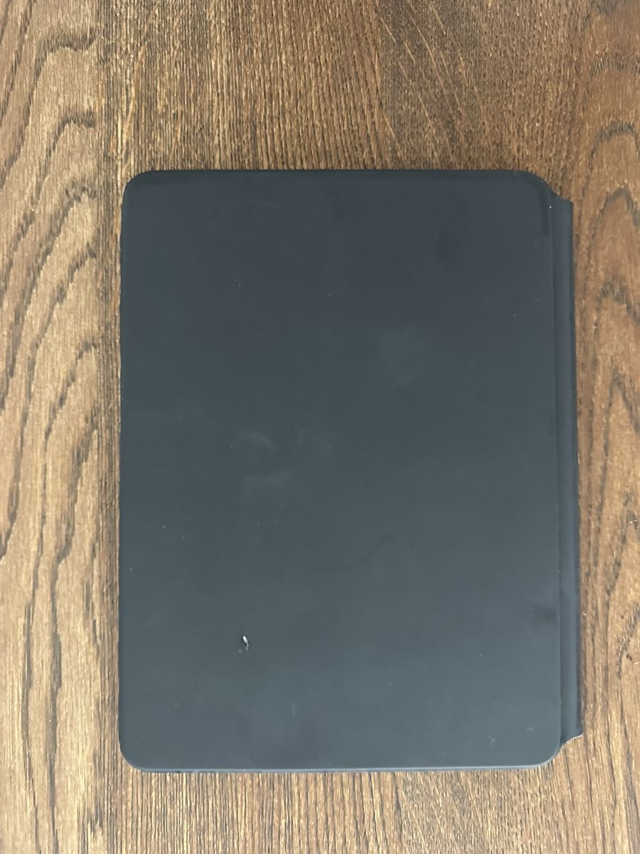 Apple Tablet PC: Apple iPad Air 4 Gen 10.9" 5G + Magic Keyboard – Usato da Bäch SZ venduto da marco0003 3