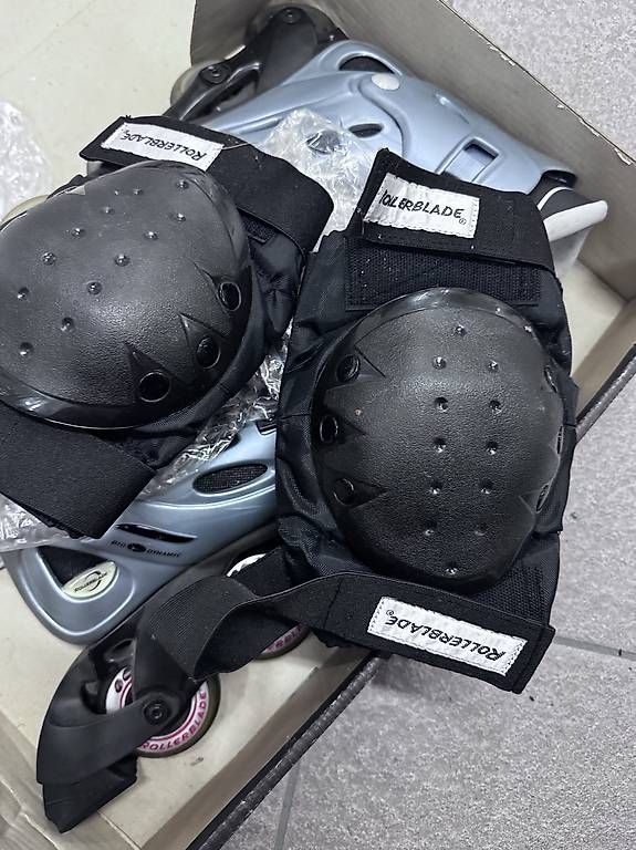Pattini in linea & Pattini a rotelle: Rollerblade – Usato da Pollegio venduto da sad_pr8f 2
