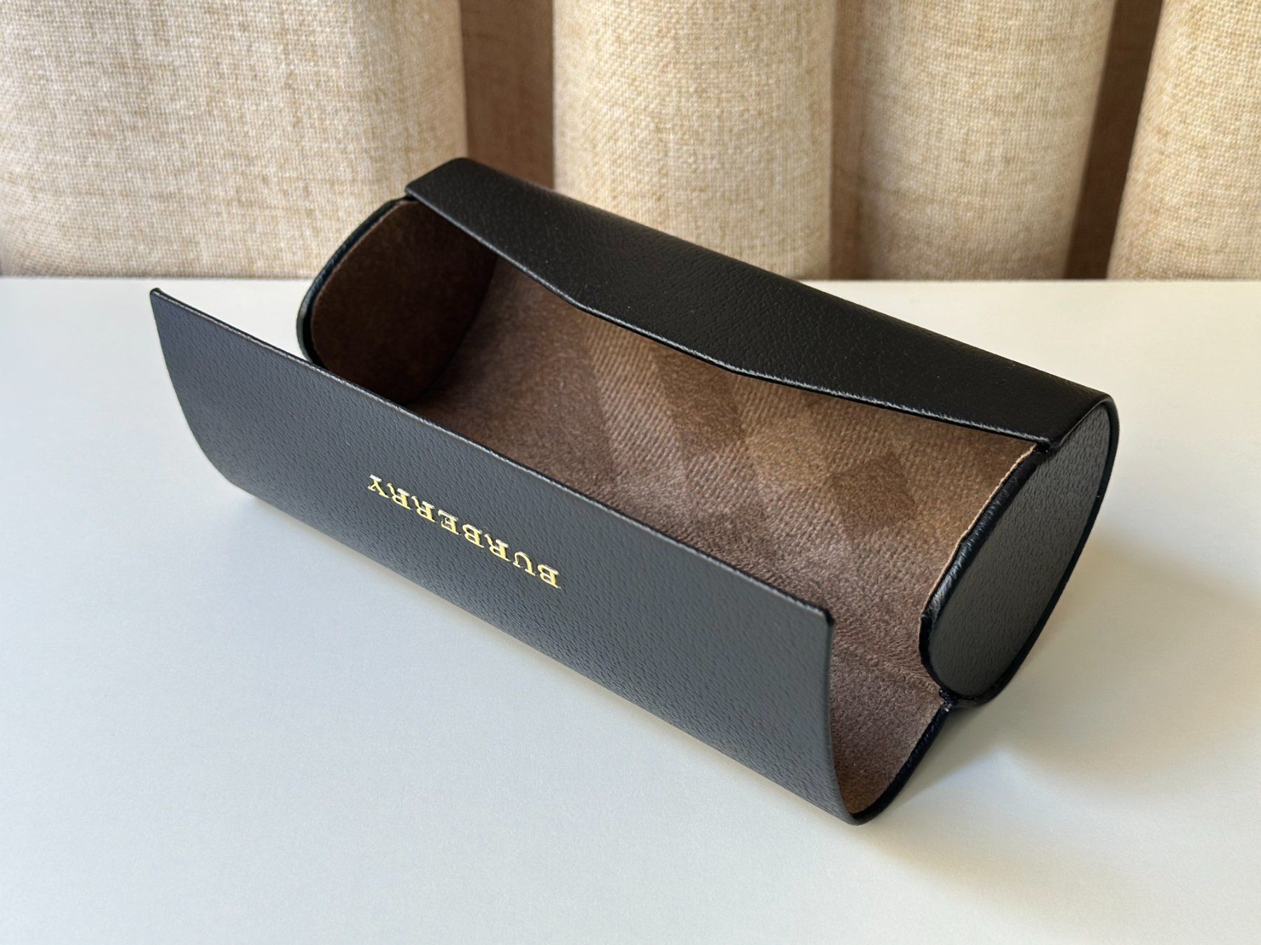 Burberry Sonstige Kleidung & Accessoires: BURBERRY - Étui pour lunettes + chiffon – Neu (gemäss Beschreibung) aus Genève von Reveur 3