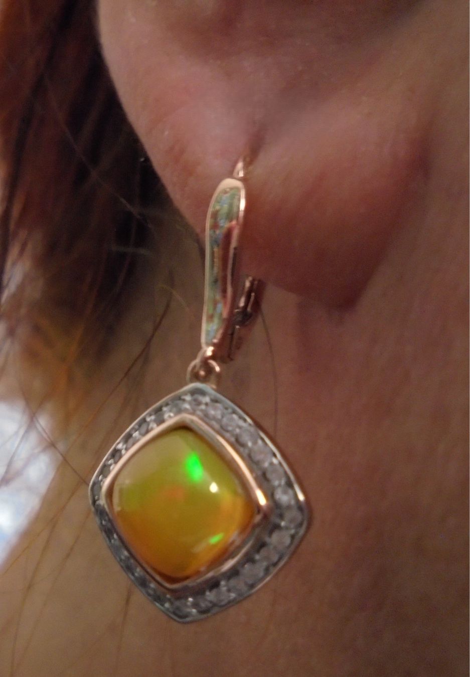 Orecchini pendenti & Orecchini a lobo: Echtschmuck: Goldohrringe mit Welo-Opal – Nuovo (secondo la descrizione) da Zuchwil venduto da maumauchi