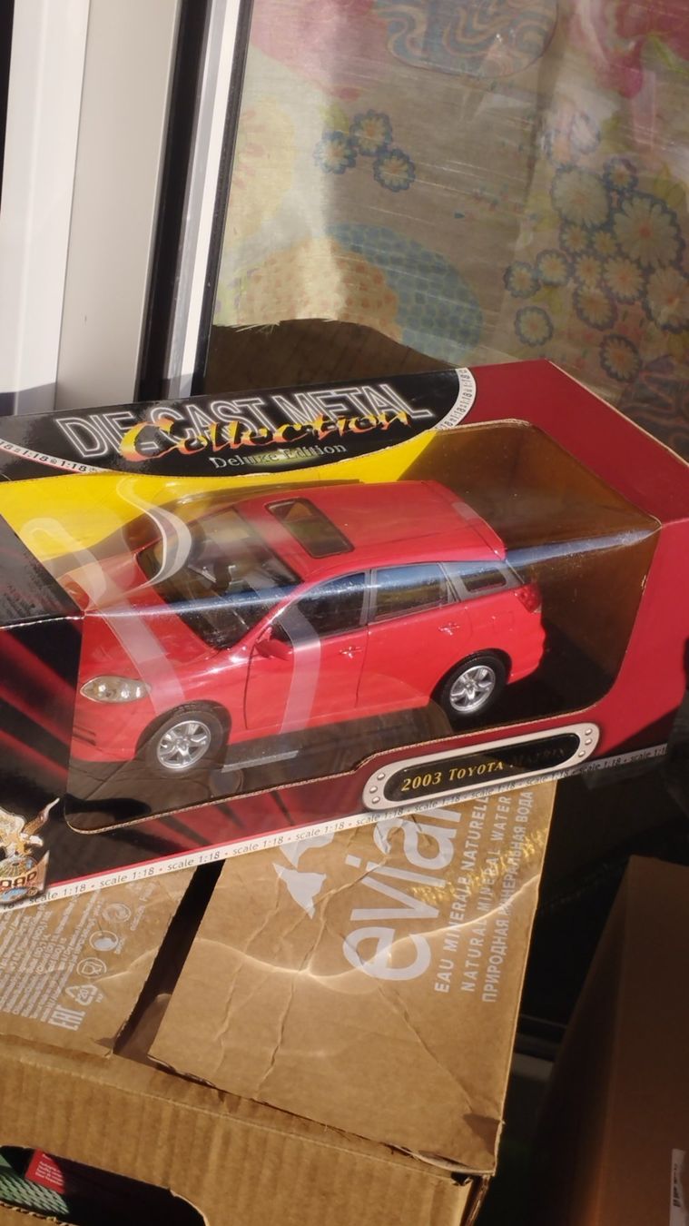 Yat Ming Modellautos: 2003 Toyota Matrix – Neu und originalverpackt aus Chur von oriori 3
