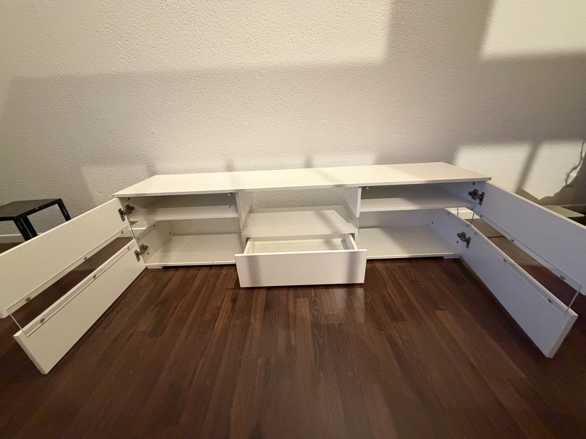 Gonser TV Möbel: TV-Möbel Weiss mit LED-Beleuchtung – Gebraucht aus Steffisburg von anjagr 2