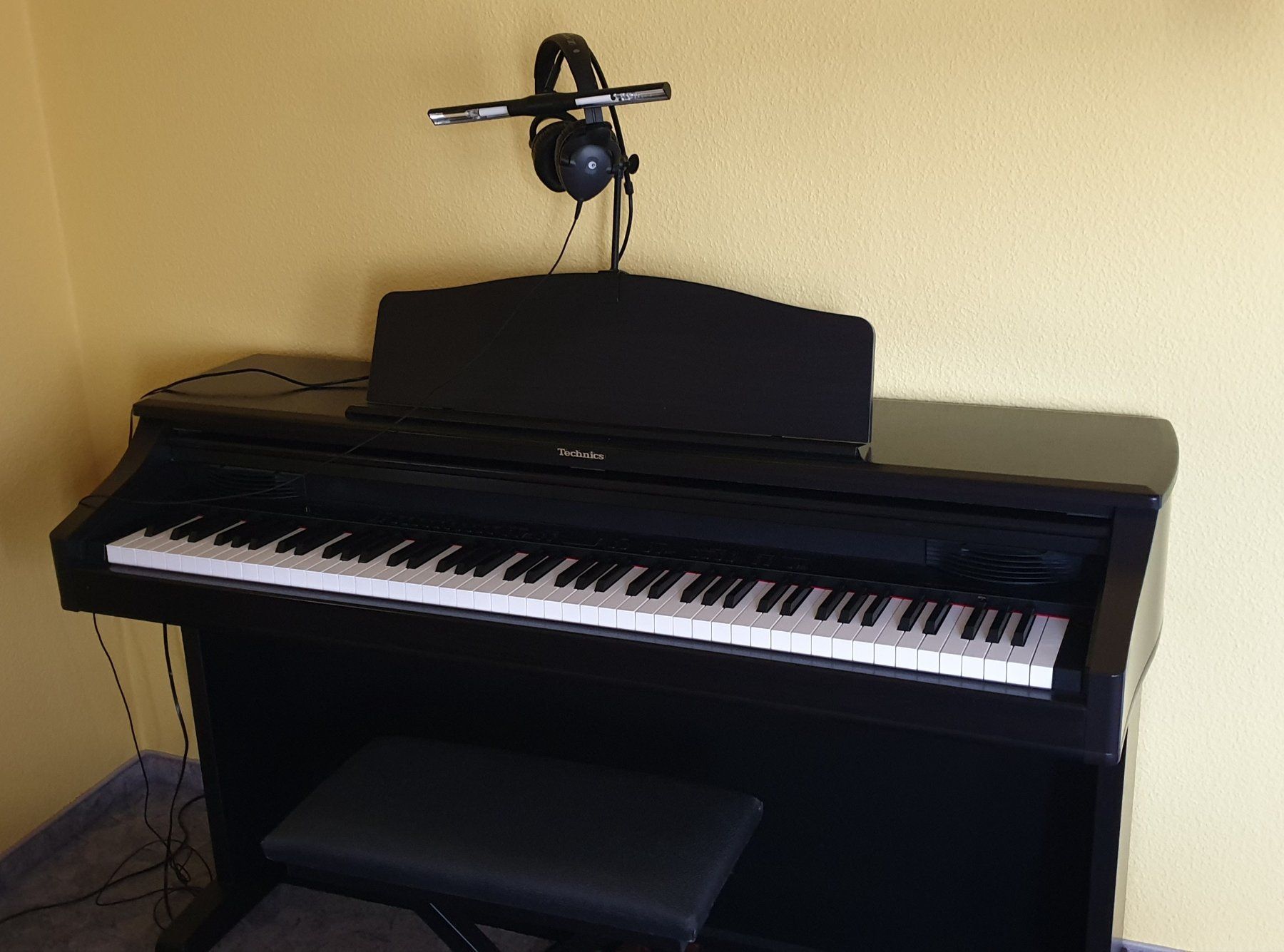 Technics Musikinstrumente: E-Piano/Digitalpiano Technics SX-PX 664 – Gebraucht aus Frauenfeld von c-o-r-i-n-a