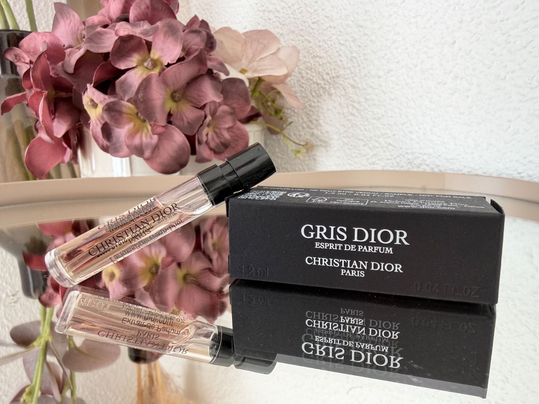 Dior Profumi & Eau de Toilette: Parfumprobe Gris Dior Extrait von Dior – Usato da Schlossrued venduto da tinurued 2