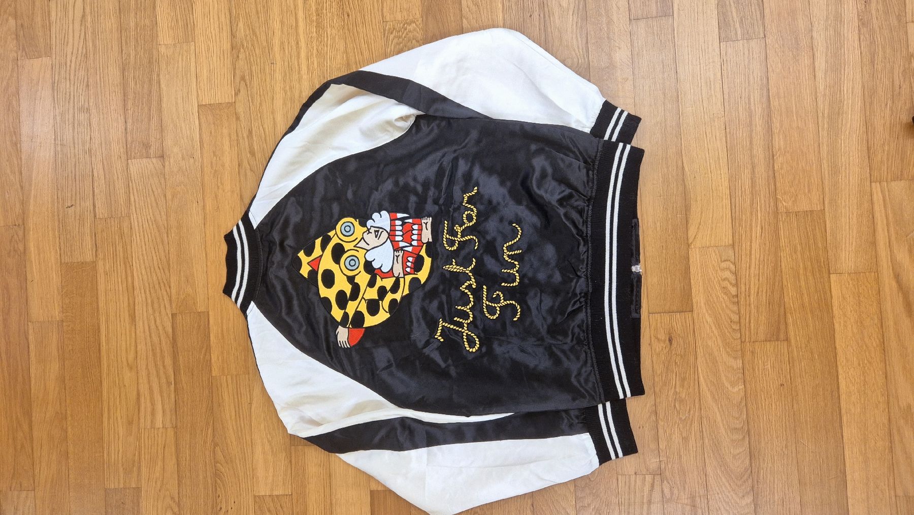 Giacche: sukajan jacket with embroidery – Usato da Sarnen venduto da Fashionstuff 3