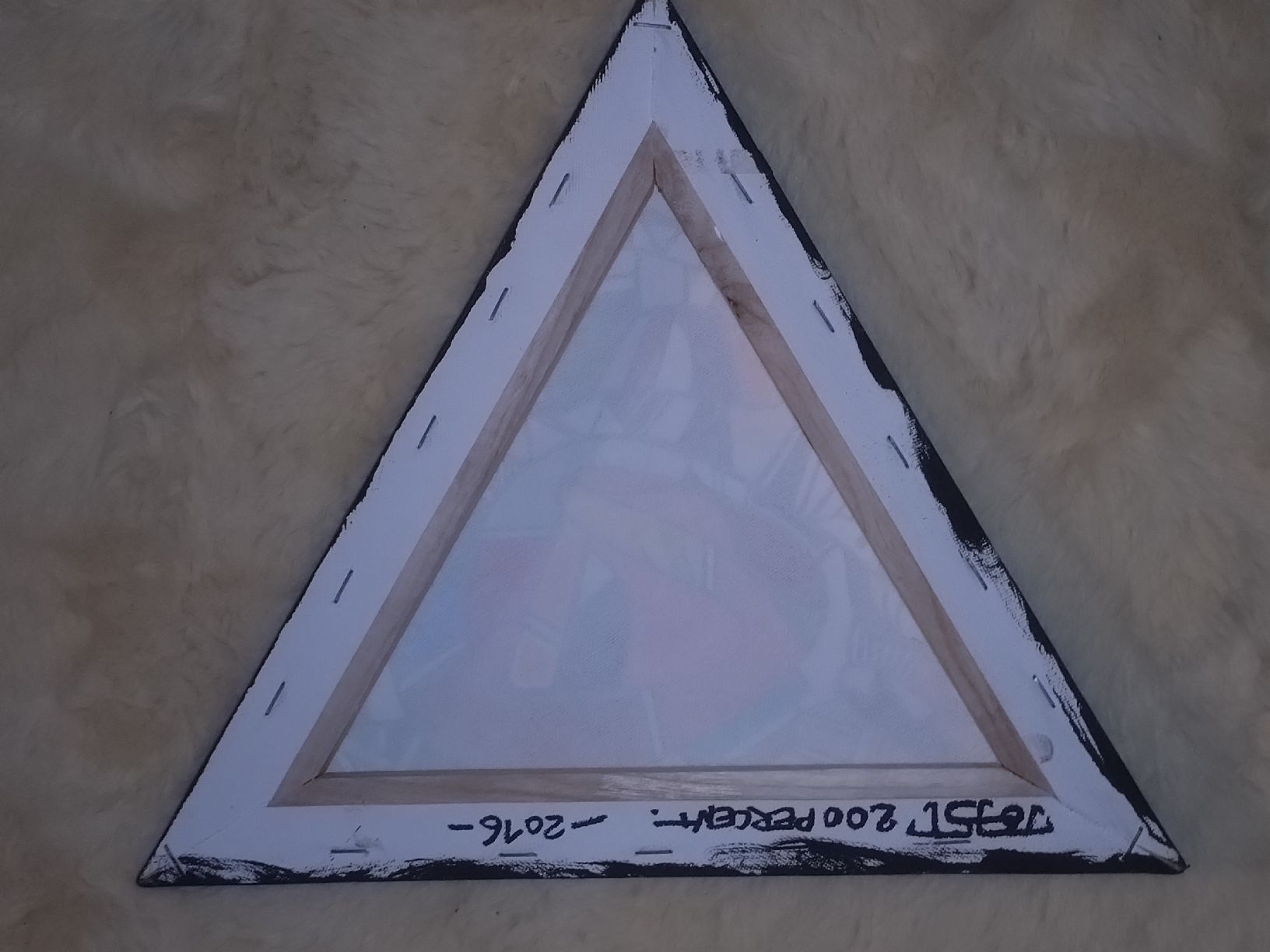 Dipinti: Tableau triangulaire abstrait, artiste TOAST 2016 Doodle – Nuovo (secondo la descrizione) da Farvagny-le-Grand venduto da LaCaverne 8