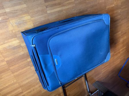 Secret XXL Koffer Überraschungsbox Neu E-Geräte, Kleidung …
