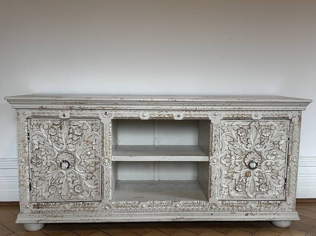 TV Möbel: Sideboard / TV Kommode – Gebraucht aus Baden von artsaddict23