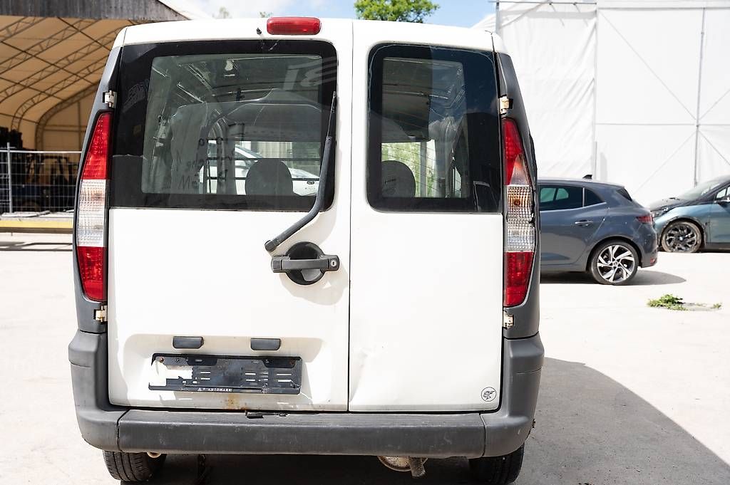 Fiat Automobili: Fiat DOBLO cargol 1.6 – Difettoso da Affeltrangen venduto da AutoZentrumAG 2