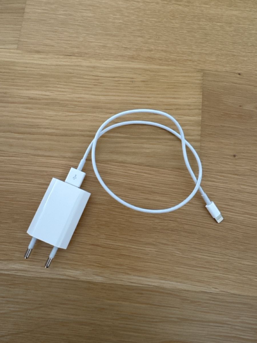 Apple Cavi: Original Apple Lightning auf USB Kabel inkl. Adapter – Usato da Schaffhausen venduto da Alexli87