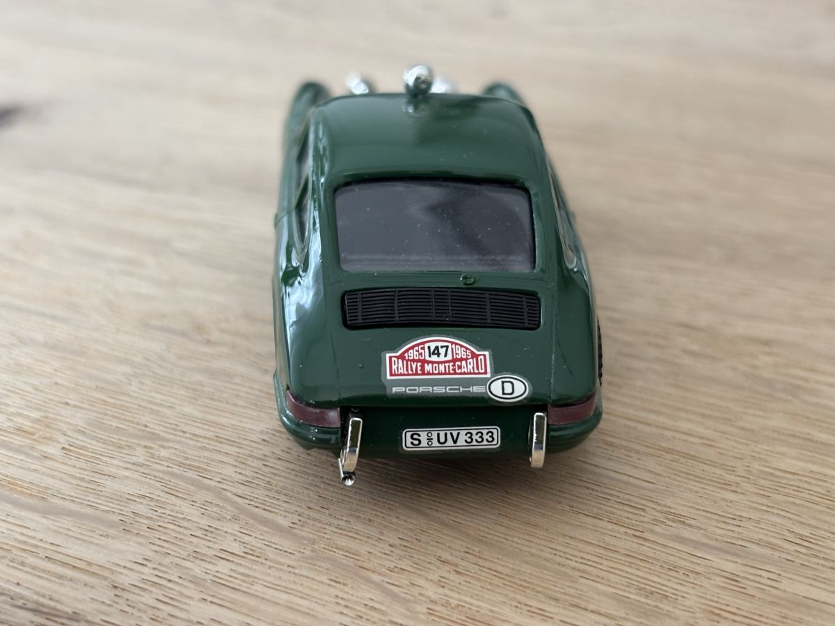 Porsche Modellini d'auto: 1 Porsche 911**1:43** – Usato da Volketswil venduto da Car6 2