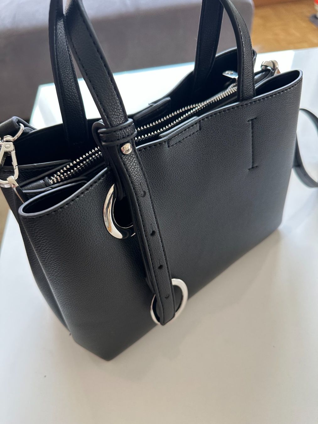 Taschen für Damen: Leder - Umhängetasche – Neu (gemäss Beschreibung) aus Thusis von efa 2