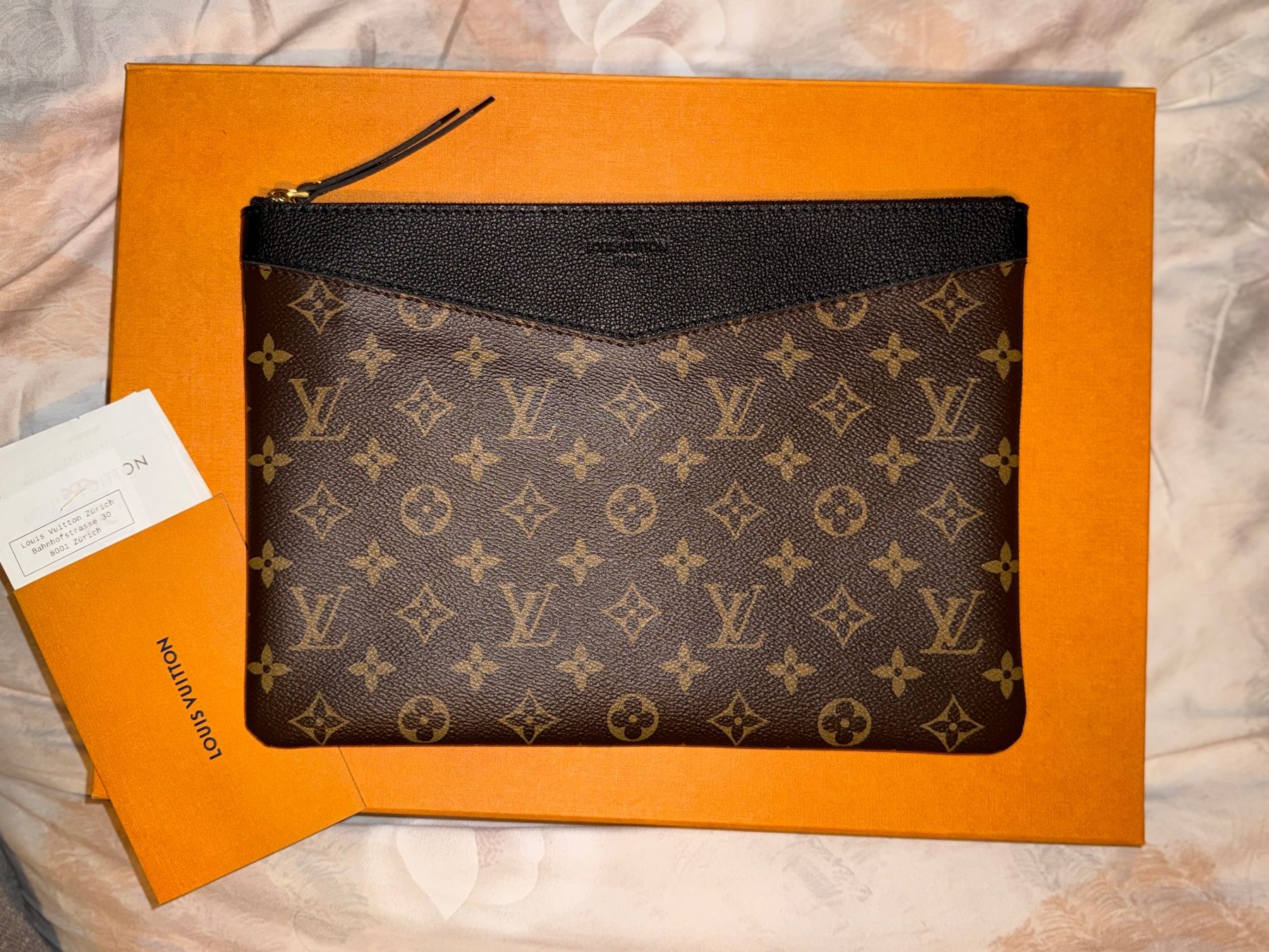 Borse: Louis Vuitton Daily Pouch – Nuovo (secondo la descrizione) da Ehrendingen venduto da fxjana