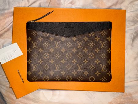 Louis Vuitton Daily Pouch