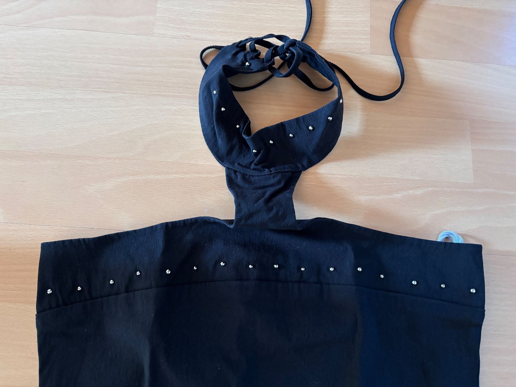Robes: Robe noire taille 36 – D'occasion à Courcelon par odi_9mjv 1