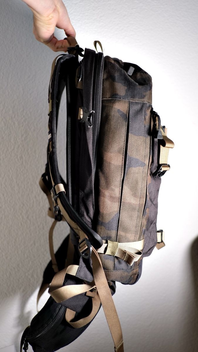 Burton Sacs à dos: Burton Rucksack Tarnmuster – D'occasion à Zürich par nan_mf8c 1