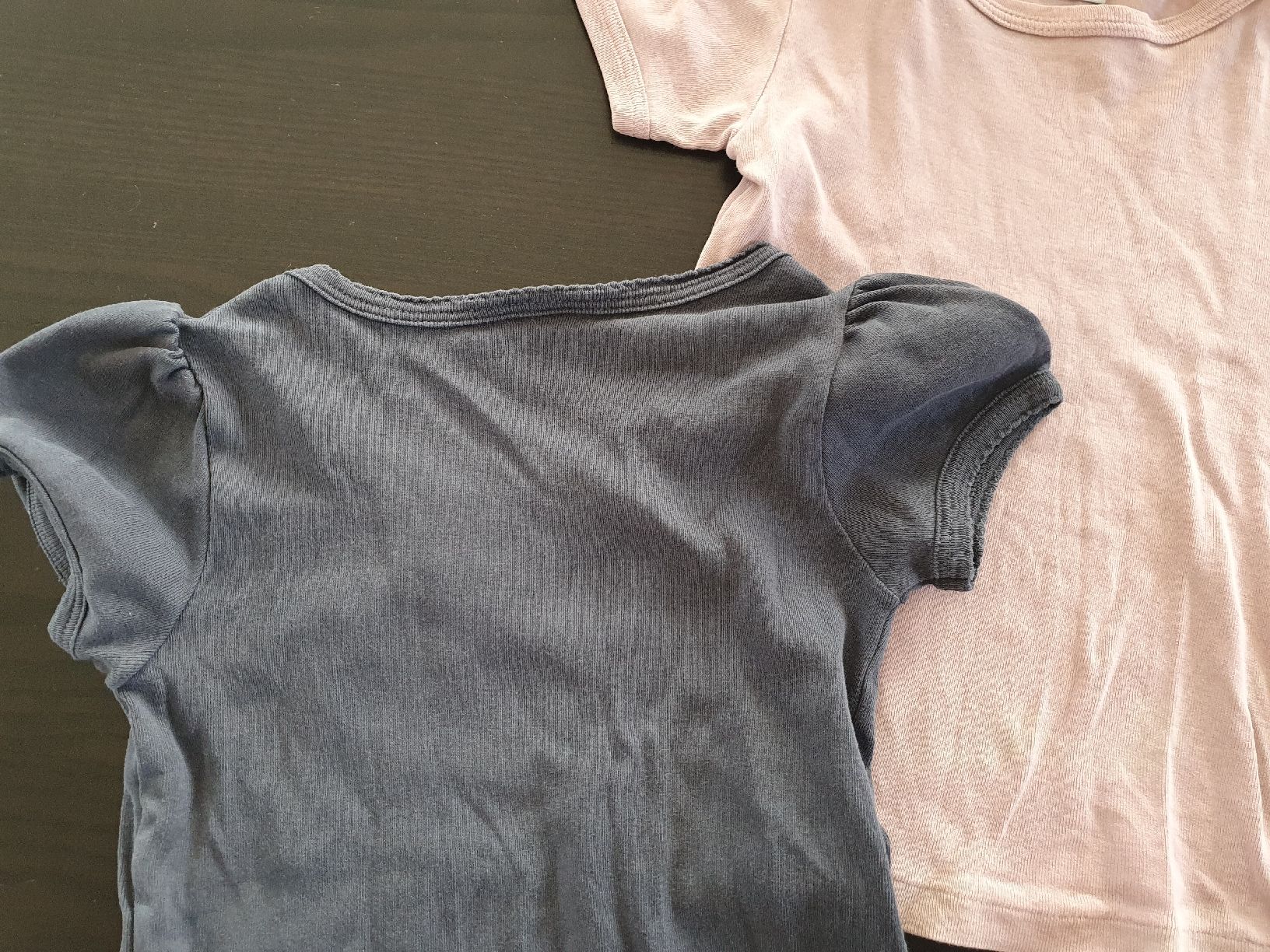 Petit Bateau Camicette, T-shirt & Top: 2 T-shirts "Petit Bateau" taille 102 – Usato da Le Noirmont venduto da Guiguiguette 2