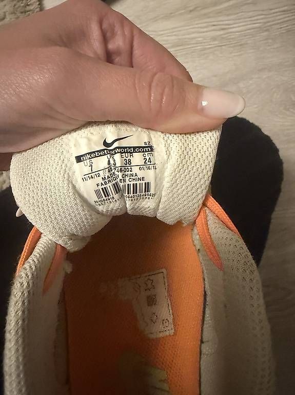 Scarpe da donna: Nike Turnschuhe Gr. 38 – Usato da Kreuzlingen venduto da ami_6mbf 2