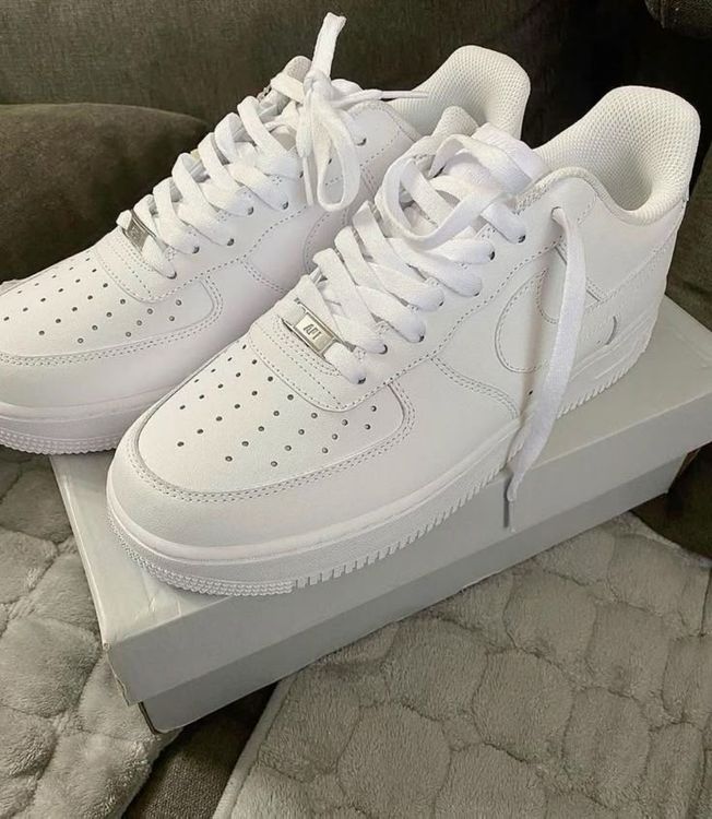 Nike Chaussures hommes: Nike Air Force 1 & Nike Air Jordan 1 – Neuf (Voir description) à Meyrin par ang_7fvb 7