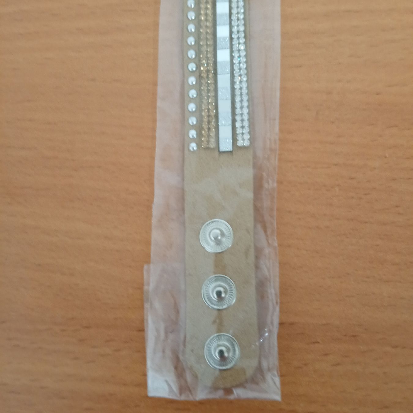 Ketten: Halsband mit Strasssteinen neuwertiglila oder beige  – Neu und originalverpackt aus Winterthur von pjuma01 2