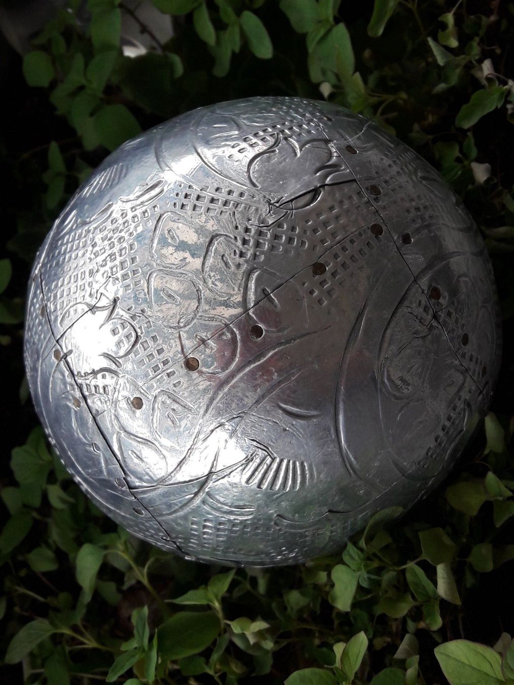 Alle Dekorationen: Silber Kugel - Durchmesser ca. 10.2 cm - ca. 330 gr. schwer – Gebraucht aus Oberwil BL von Hunajakakku 7