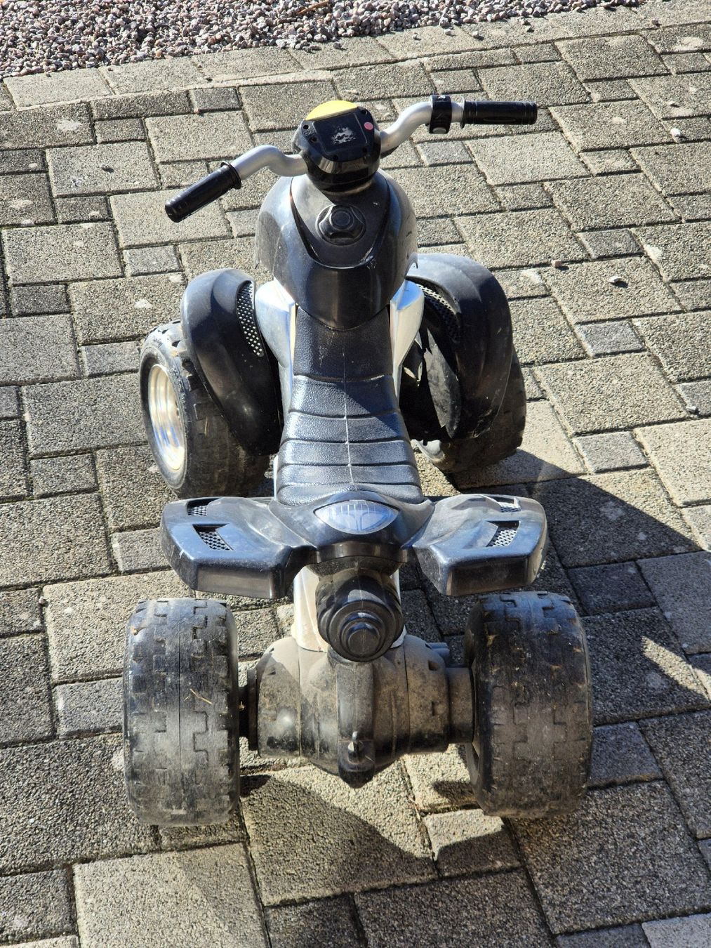 Véhicules pour enfants: Smoby Kinder Quad schwarz gebraucht – Défectueux à Hottwil par sym_fz9s 3