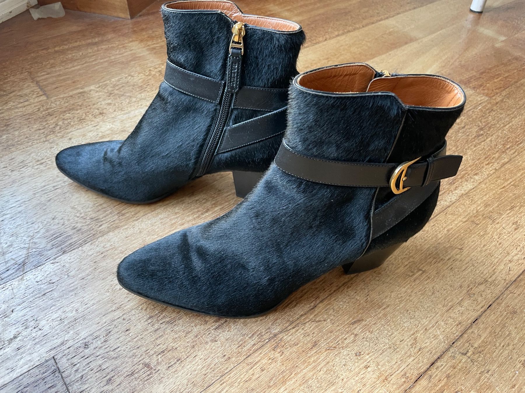 Bally Damenschuhe: Bally Stiefeletten / Bottines in 38.5 – Gebraucht aus Zürich von philippee01 1