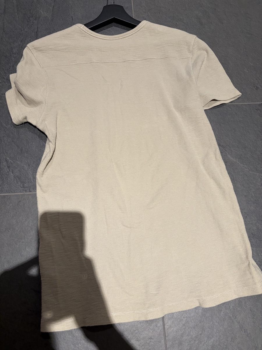 Allsaints T-Shirts: All Saints T-Shirt Beige Medium – Gebraucht aus Frauenkappelen von SSCN01 3