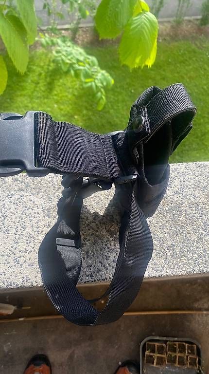 Tiro a segno: Holster de cuisse avec ceinture et sangles – Nuovo (secondo la descrizione) da Fribourg venduto da Jordan72 3