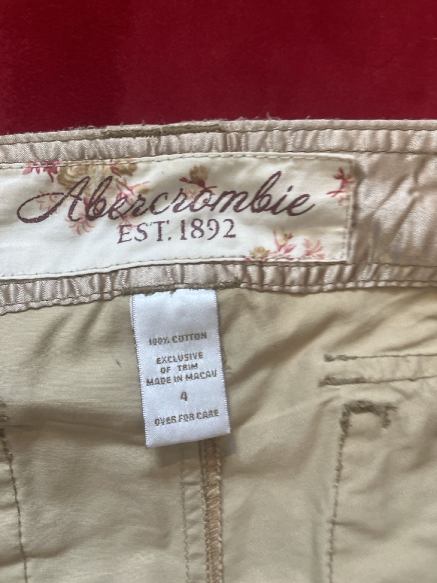 Abercrombie Pantaloni: Abercrombie Damenhose, Gr4 – Usato da Muralto venduto da jac_hkz5 3